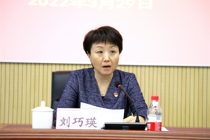 /QJ_938512713037.jpg 刘巧瑛作动员讲话(拍摄:柒红).jpg